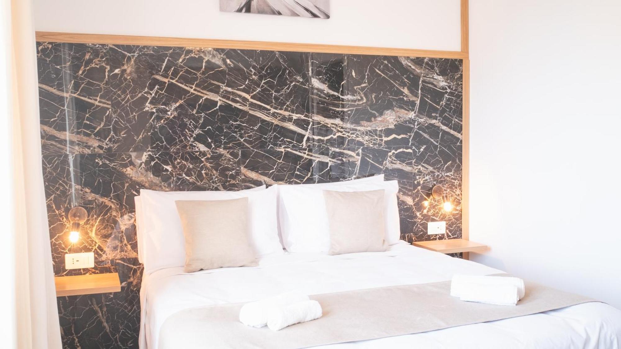 New Elegance Suites Guesthouse Oristano Extérieur photo