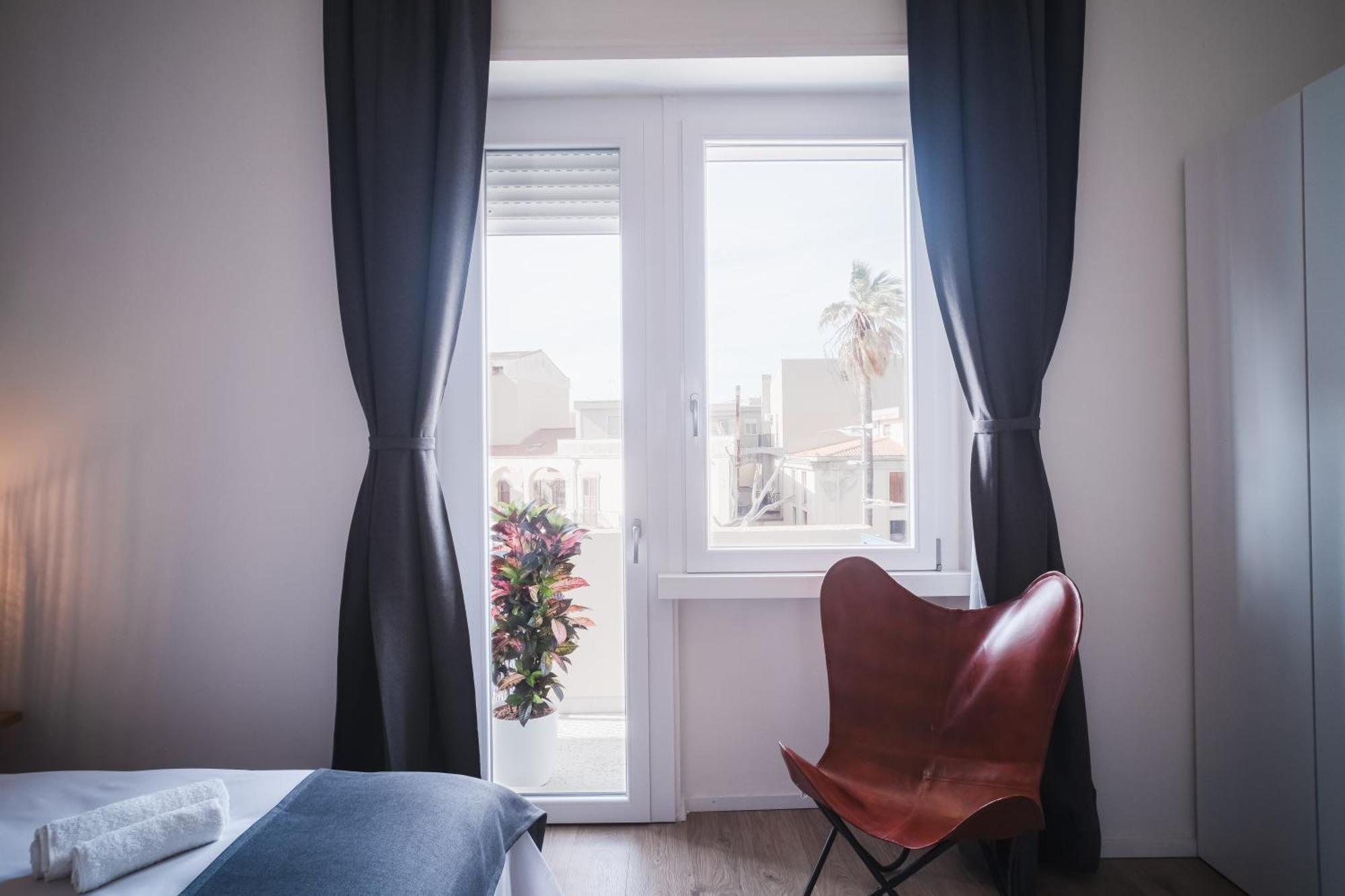 New Elegance Suites Guesthouse Oristano Extérieur photo