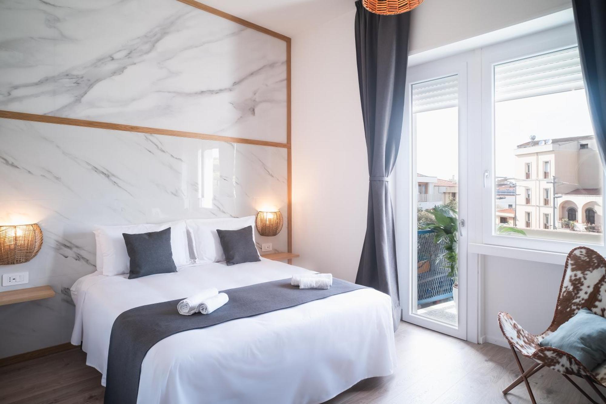 New Elegance Suites Guesthouse Oristano Extérieur photo