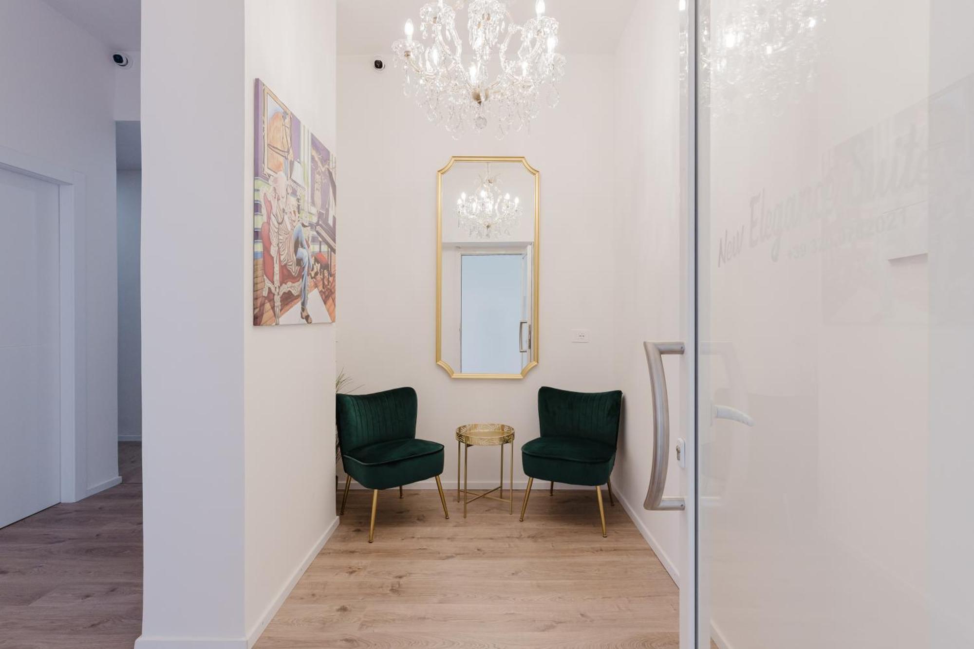 New Elegance Suites Guesthouse Oristano Extérieur photo