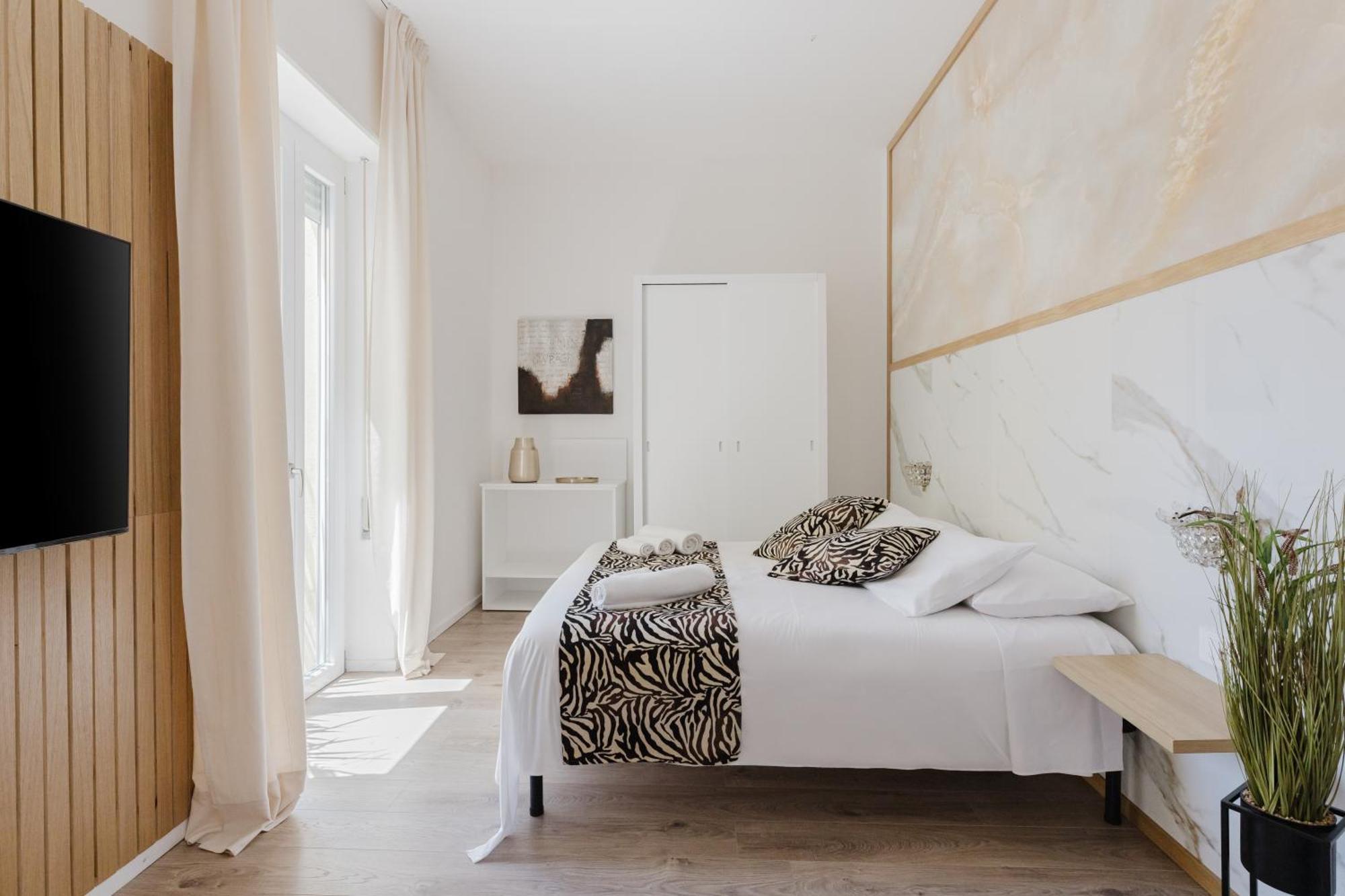 New Elegance Suites Guesthouse Oristano Extérieur photo