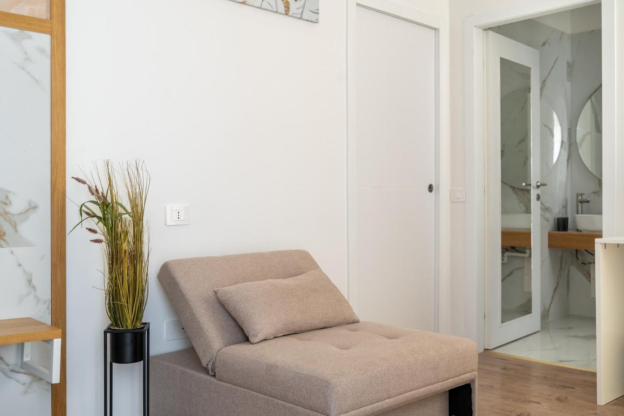 New Elegance Suites Guesthouse Oristano Extérieur photo