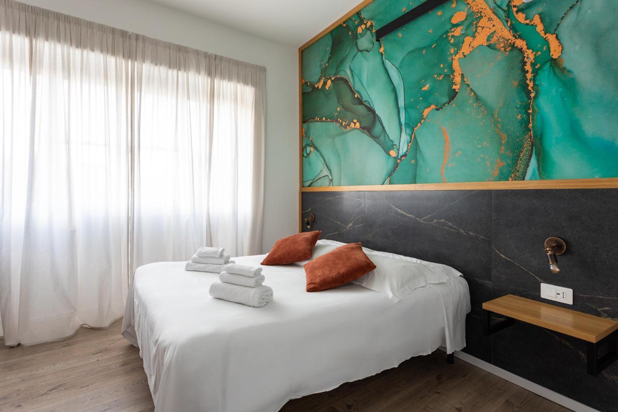 New Elegance Suites Guesthouse Oristano Extérieur photo